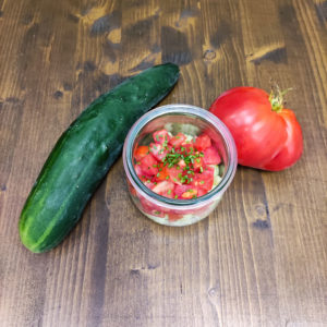 Tartare de tomate et concombre à la ciboulette